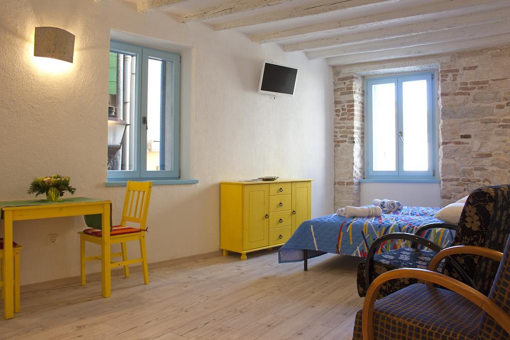 Studios Barbaro Rovinj Habitación foto