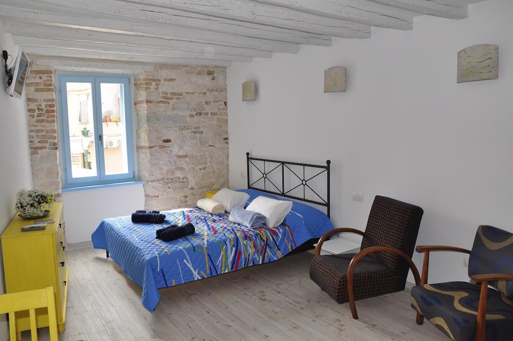 Studios Barbaro Rovinj Habitación foto